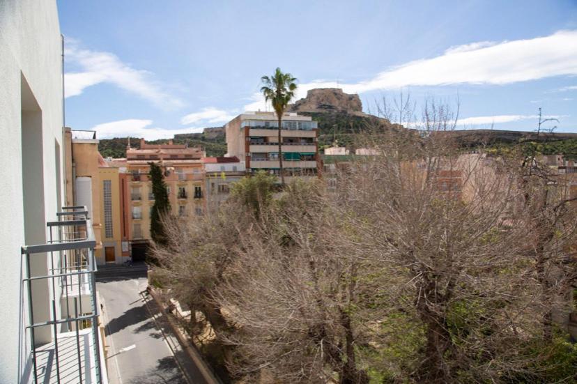 Apartamento Reina Victoria La Plaza Alicante