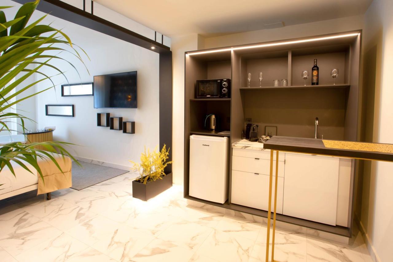 Reina Victoria La Plaza Apartment