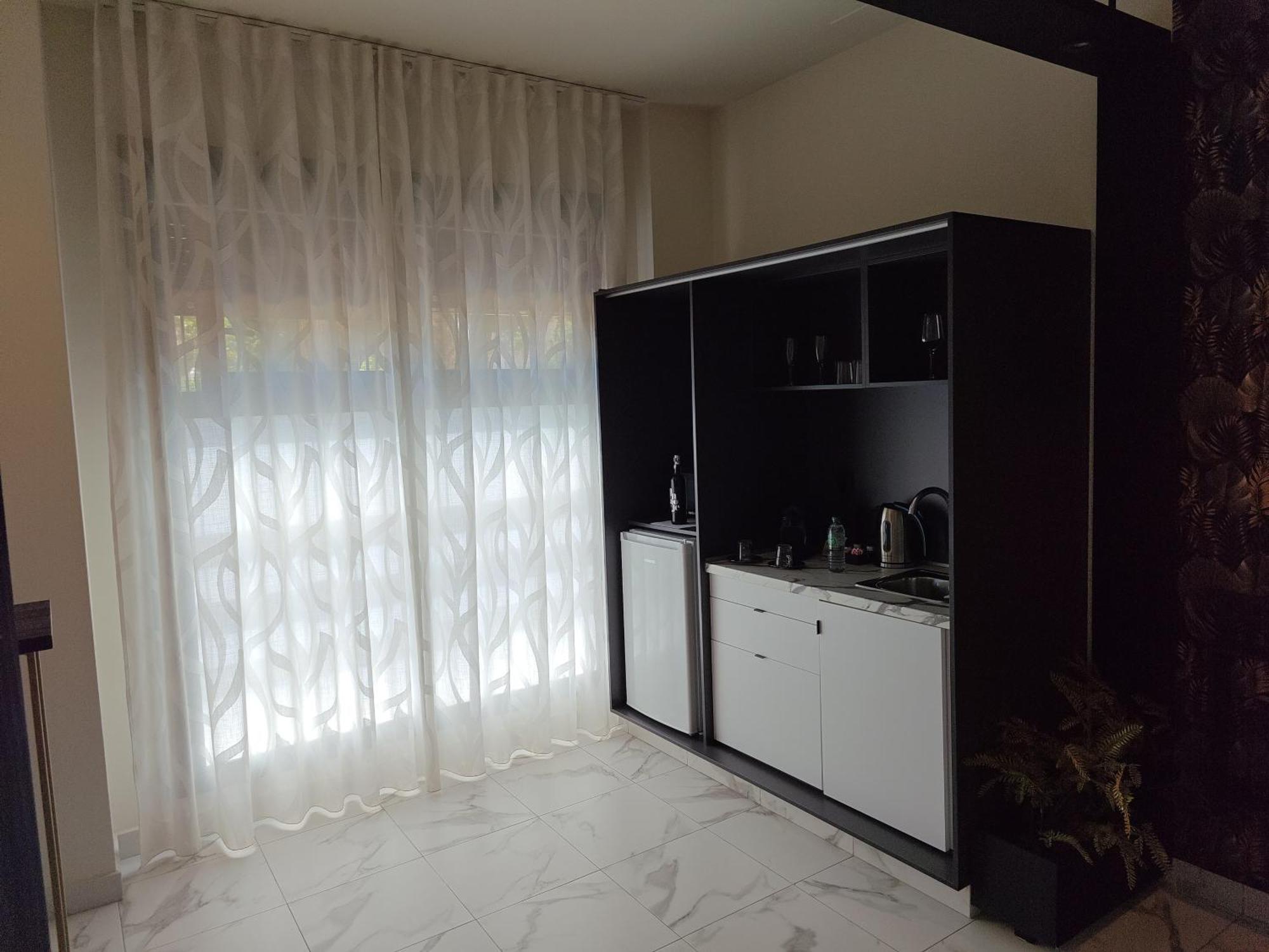 Reina Victoria La Plaza Apartment
