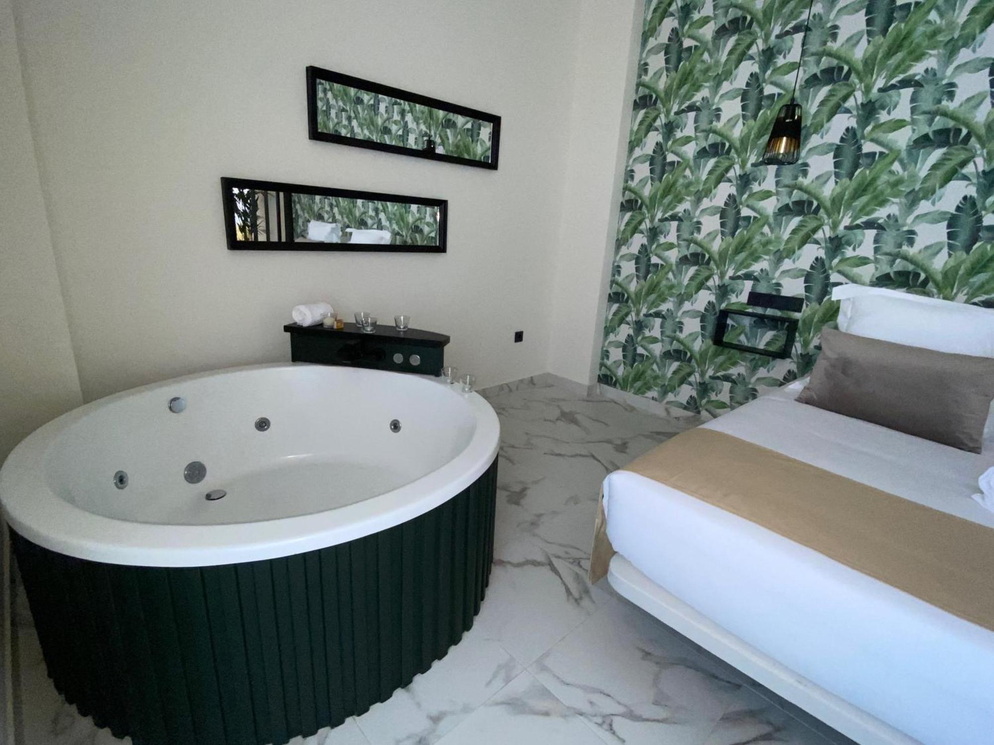 Reina Victoria La Plaza Apartment *