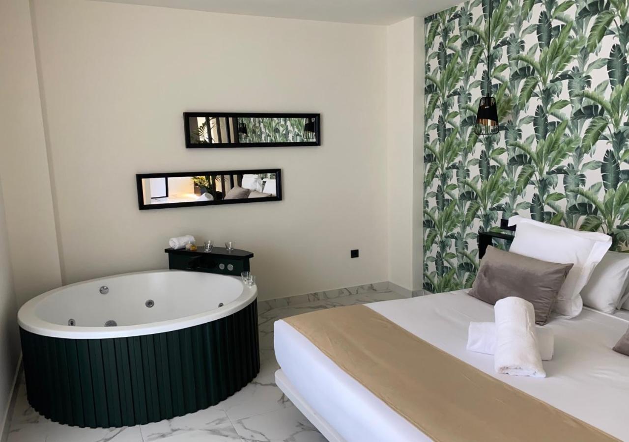 Reina Victoria La Plaza Apartment